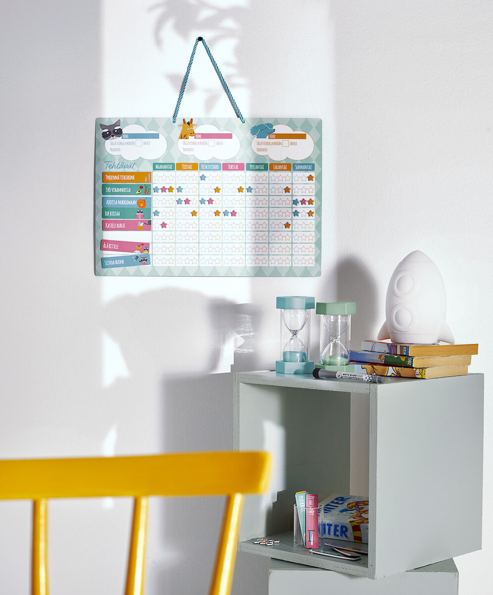 Magnetic award board